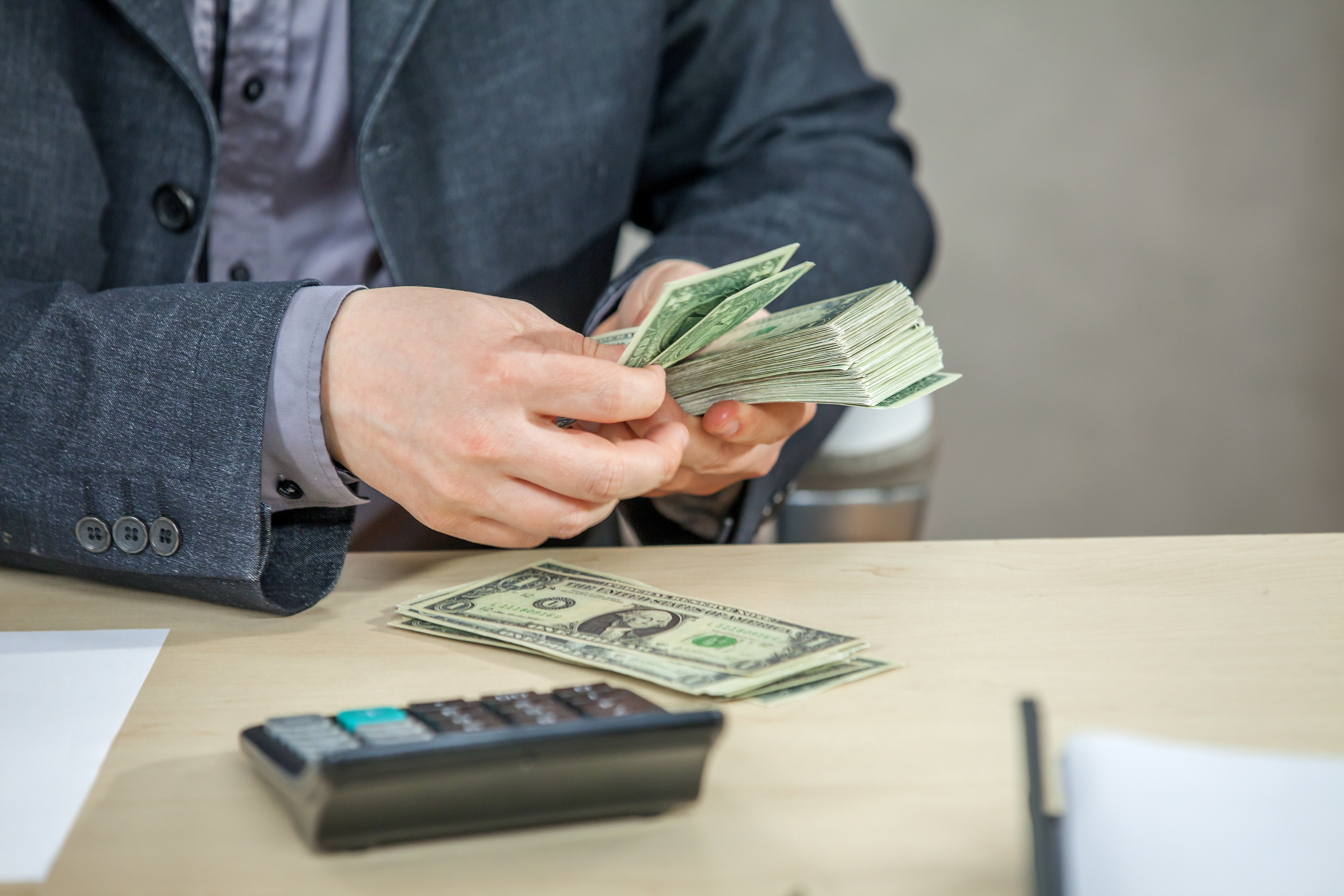Taxe mici, colectare eficientă, economie puternică!